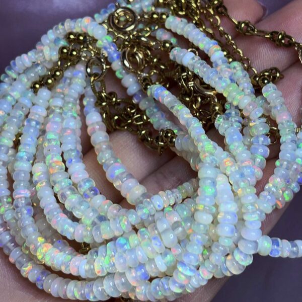 Bracelet opale bleue · Le multifeux · Fermoir doré · Best seller