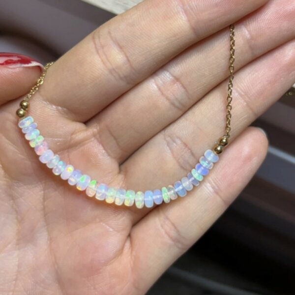 PETIT COLLIER OPALE BLEU AAA