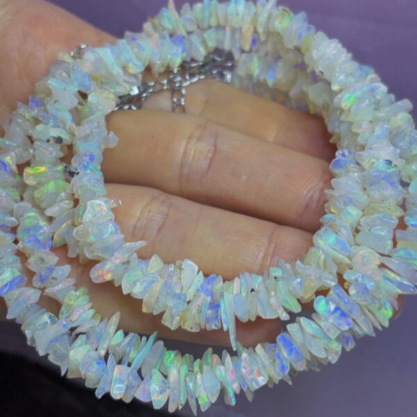 Bracelet opale brute · Pureté naturelle · Fermoir argenté